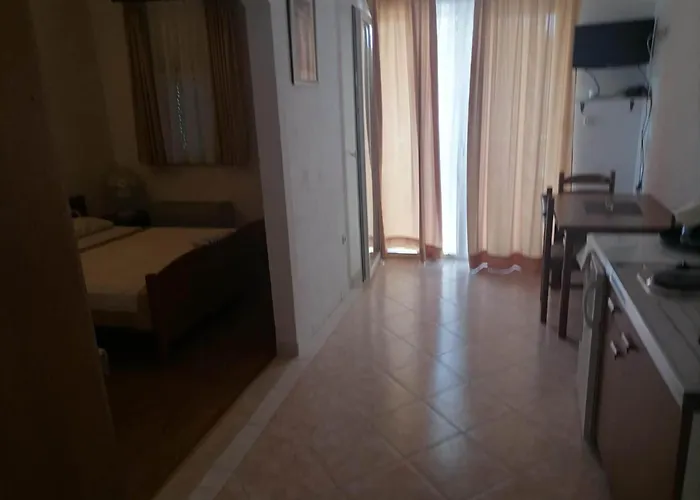 Libertas - With Balcony And Sea View - 8 아파트 로고즈니차